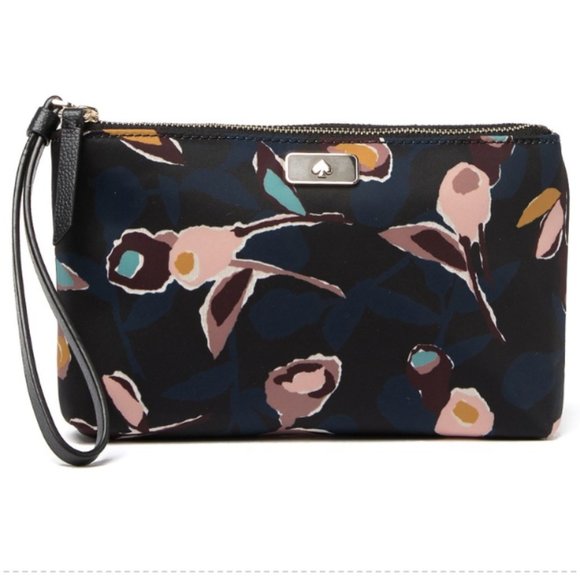 kate spade Handbags - 🎉HP kate spade ♠️ Medium Double Zip Wristlet